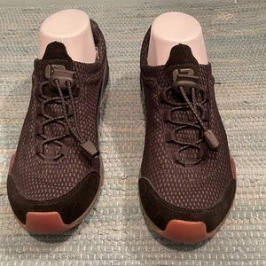 Kenneth Cole Reaction sneaker. Black. Toggle close. Size 7.5